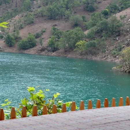 Kapuzbasi Selaleleri Ucar * Büyükçakır