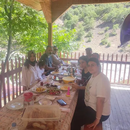Kapuzbasi Selaleleri Ucar Homestay *
