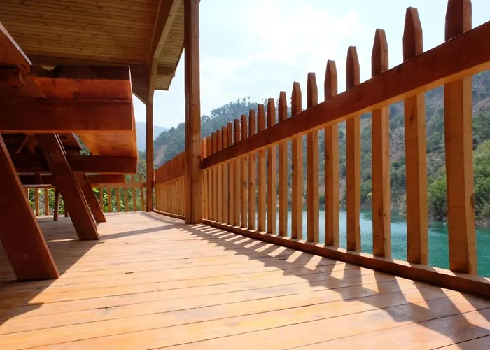 Kapuzbasi Selaleleri Ucar Habitación en casa particular *